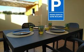 Malaga Yellow Duplex Free Parking And Terrace